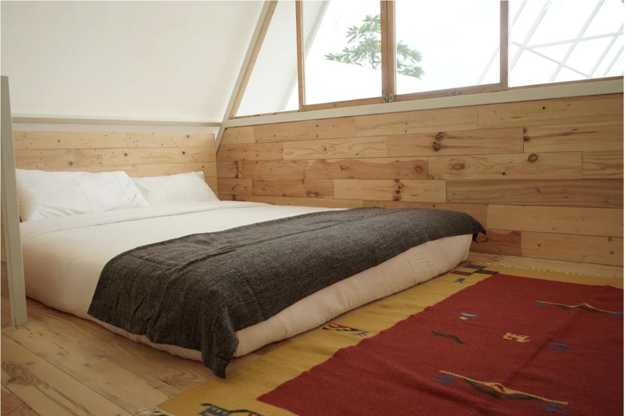 Rumah Atsiri Glamping Karanganyar  Extérieur photo